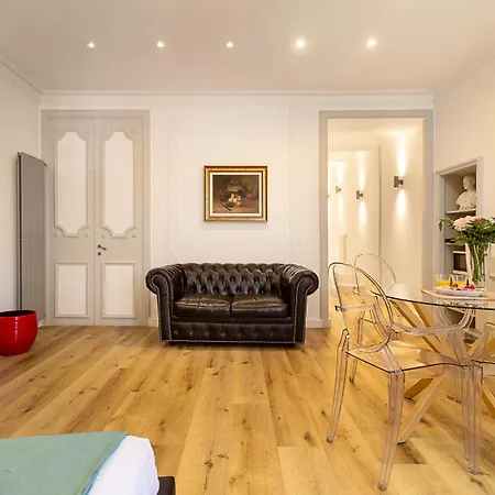 Crispi 30 Stylish Apartment-3